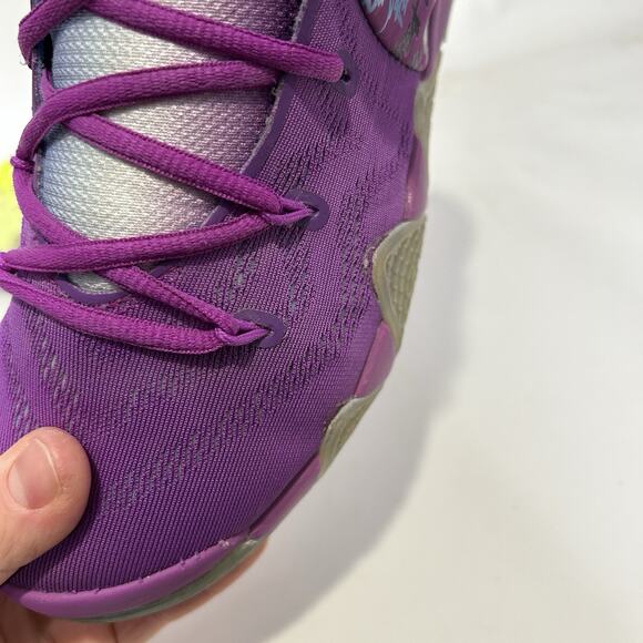 Nike Kyrie 4 “Confetti”